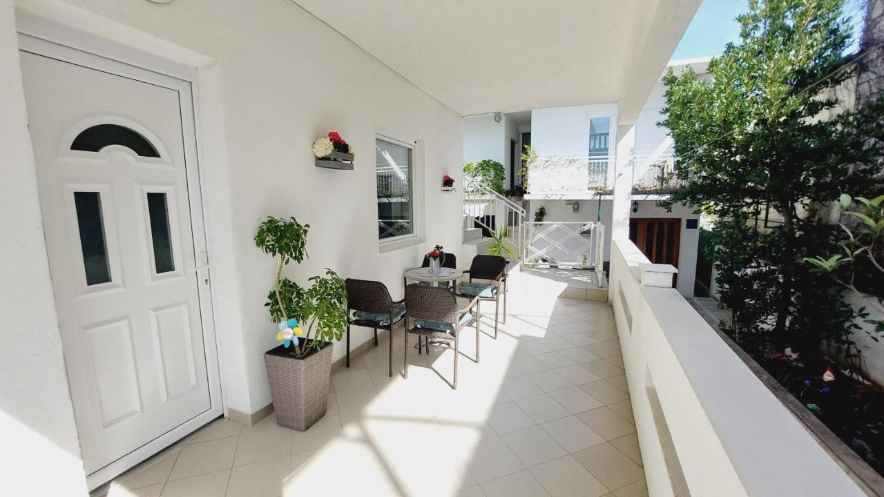 Luna Apartments บาชกาโวดา ภายนอก รูปภาพ